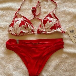 Body Glove Vibrant Red and White Bikini Tropic Vibe Dita triangle top solid bott